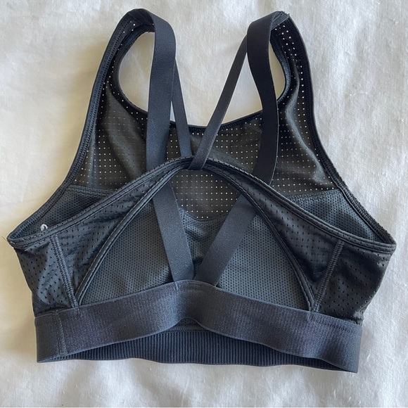 Adidas exercise bra size small - Picture 3 of 3